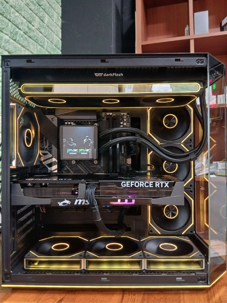 미사용 ) 9800X3D & RTX5070TI 컴퓨터 pc 이미지