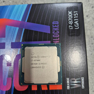 인텔 i7-8700K CPU 중고로 판매합니다 이미지