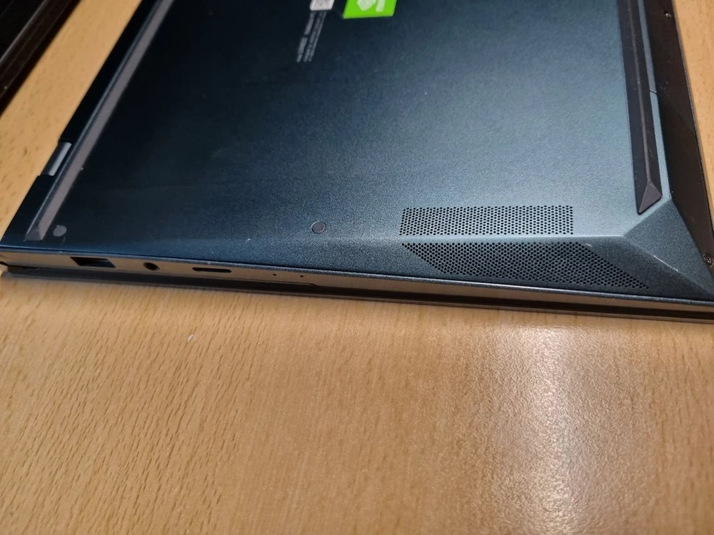 ASUS 젠북 듀오 14 UM482E 팝니다. 이미지