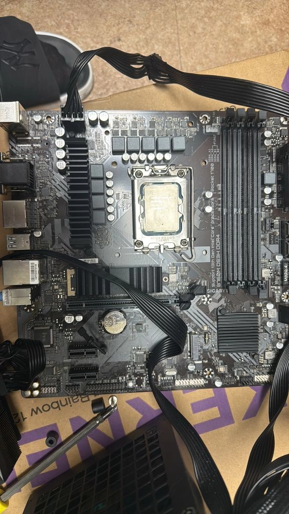 12900kf랑 b760m ddr4 보드 팝니다 이미지
