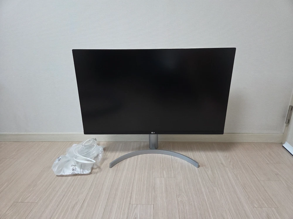 LG 4K 32인치 팝니다. 32un650 (개인) - 안심되는 중고거래