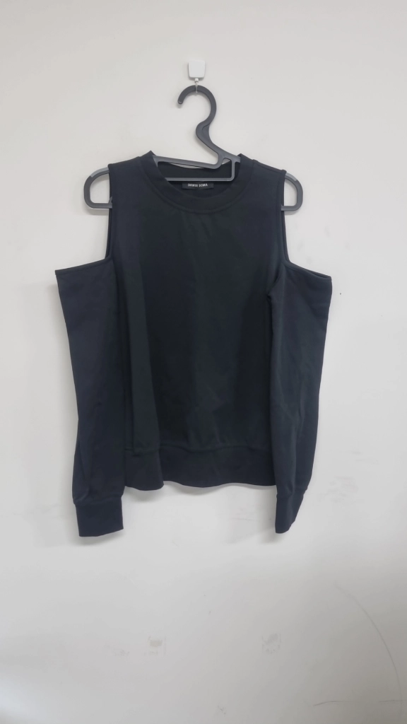 한섬 다미르도마 DAMIR DOMA 블랙 컷아웃 오픈숄더 맨투맨 국내정품 이미지