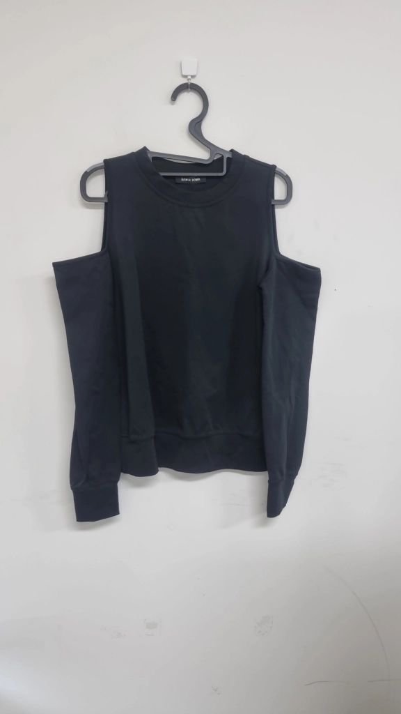한섬 다미르도마 DAMIR DOMA 블랙 컷아웃 오픈숄더 맨투맨 국내정품 이미지