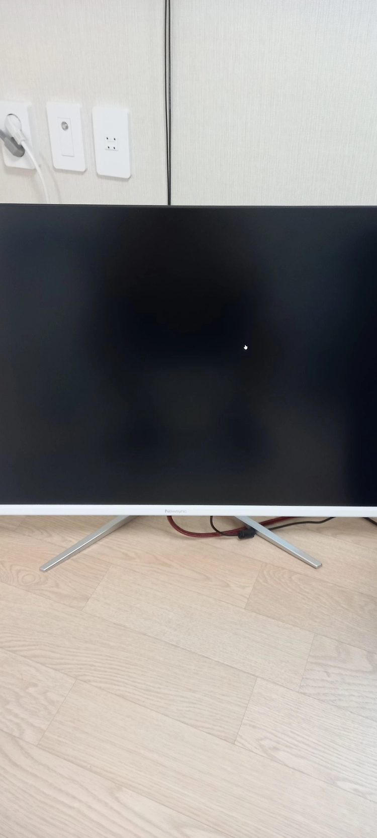 4k UHD 32인치 비트엠 모니터 팝니다. - 안심되는 중고거래