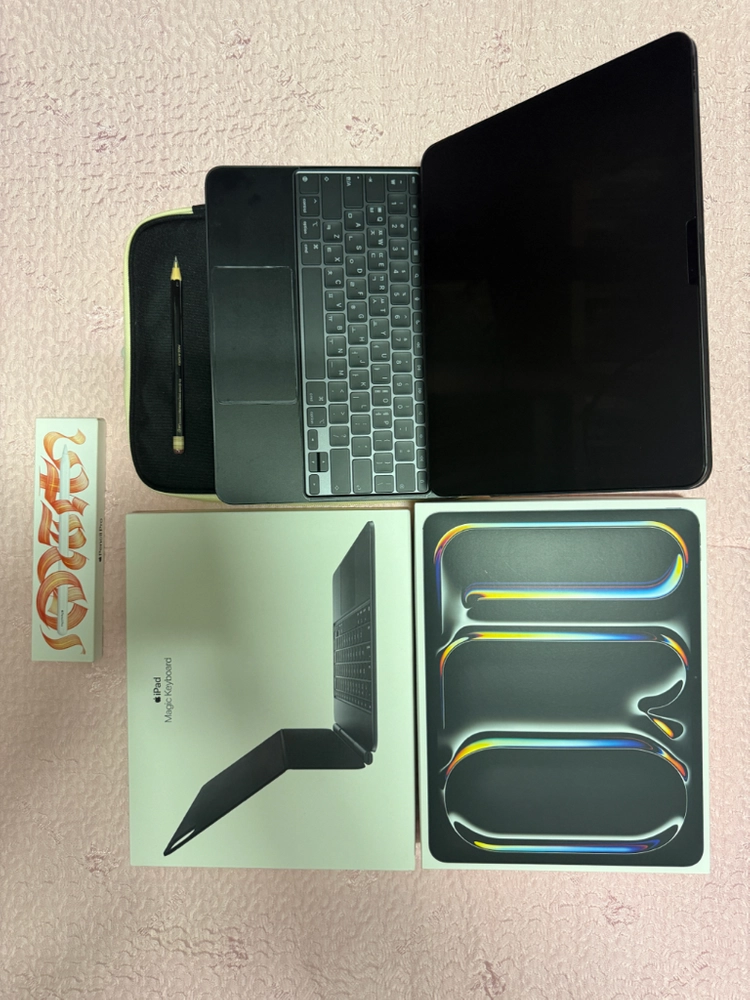Apple iPad Pro 13 M5 256GB 셀룰러 + 매직키보드 + 애플펜슬 이미지
