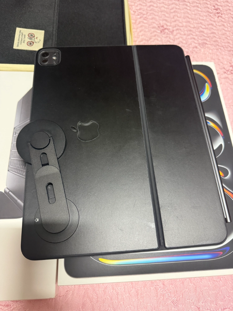 Apple iPad Pro 13 M5 256GB 셀룰러 + 매직키보드 + 애플펜슬 이미지