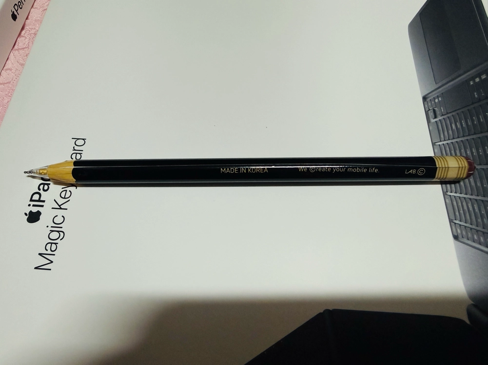Apple iPad Pro 13 M5 256GB 셀룰러 + 매직키보드 + 애플펜슬 이미지