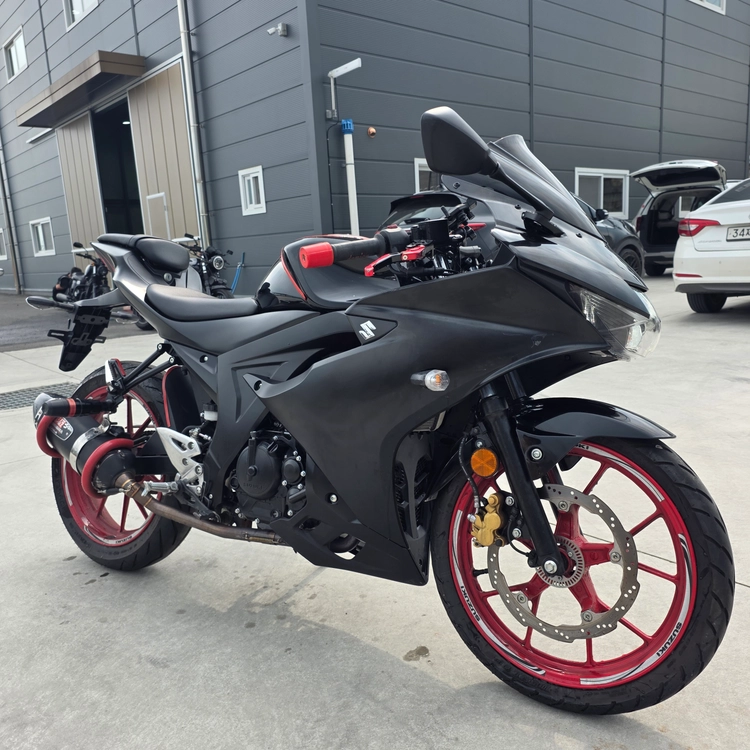 특가 ) 스즈키 gsxr125 25년 요시무라 튜닝 판매합니다. - 안심되는 중고거래