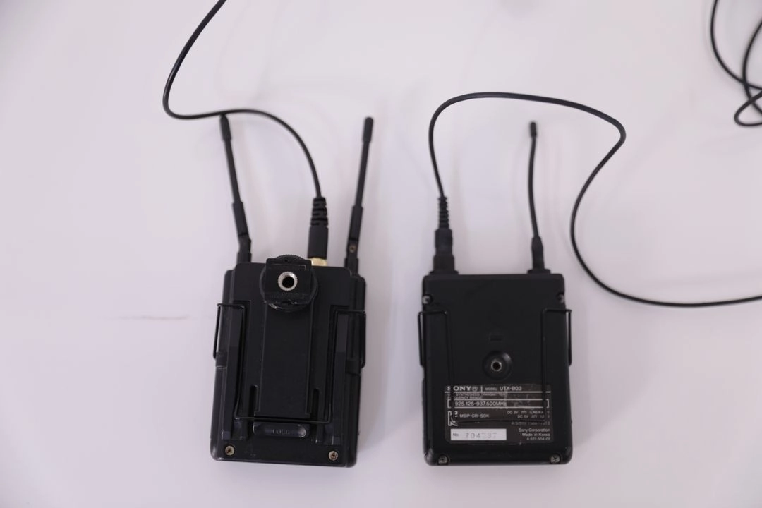 소니 마이크 UWP-D11 세트 송신기( UTX-B03) + 수신기(URX-P03) 팝니다 이미지