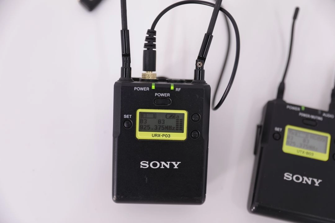 소니 마이크 UWP-D11 세트 송신기( UTX-B03) + 수신기(URX-P03) 팝니다 이미지