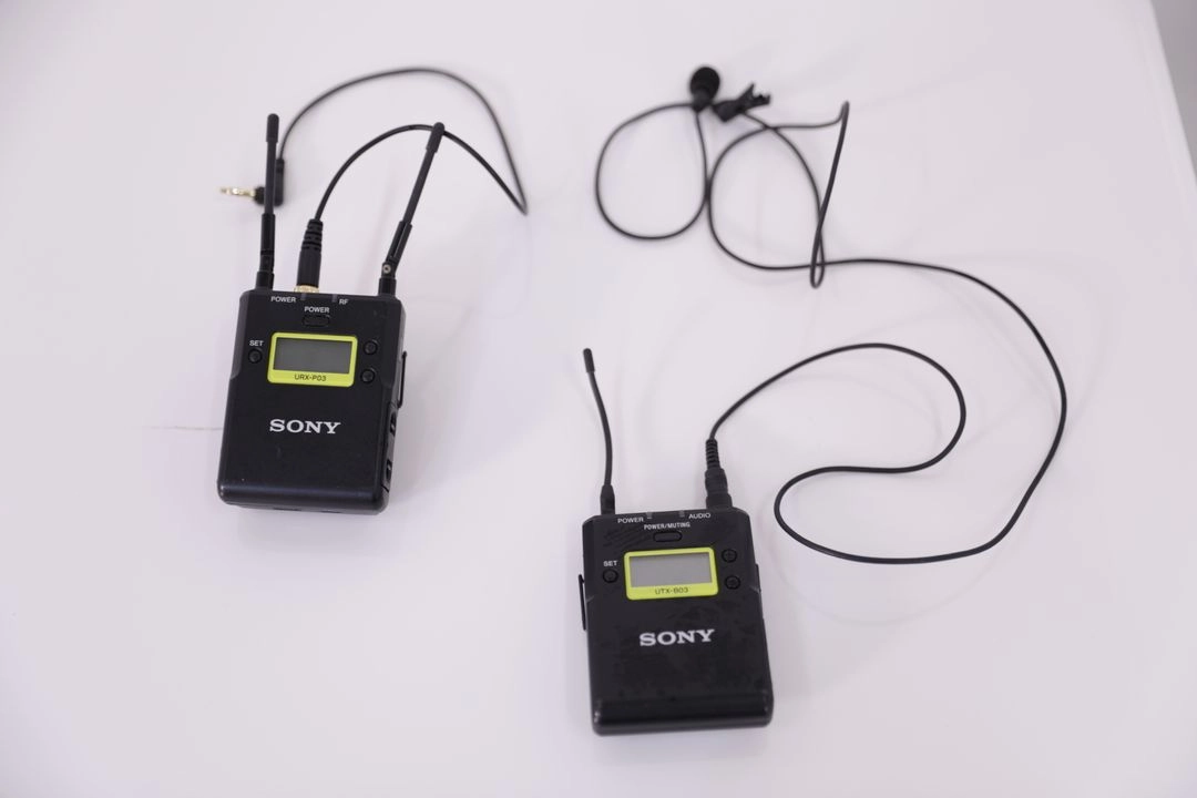 소니 마이크 UWP-D11 세트 송신기( UTX-B03) + 수신기(URX-P03) 팝니다 이미지