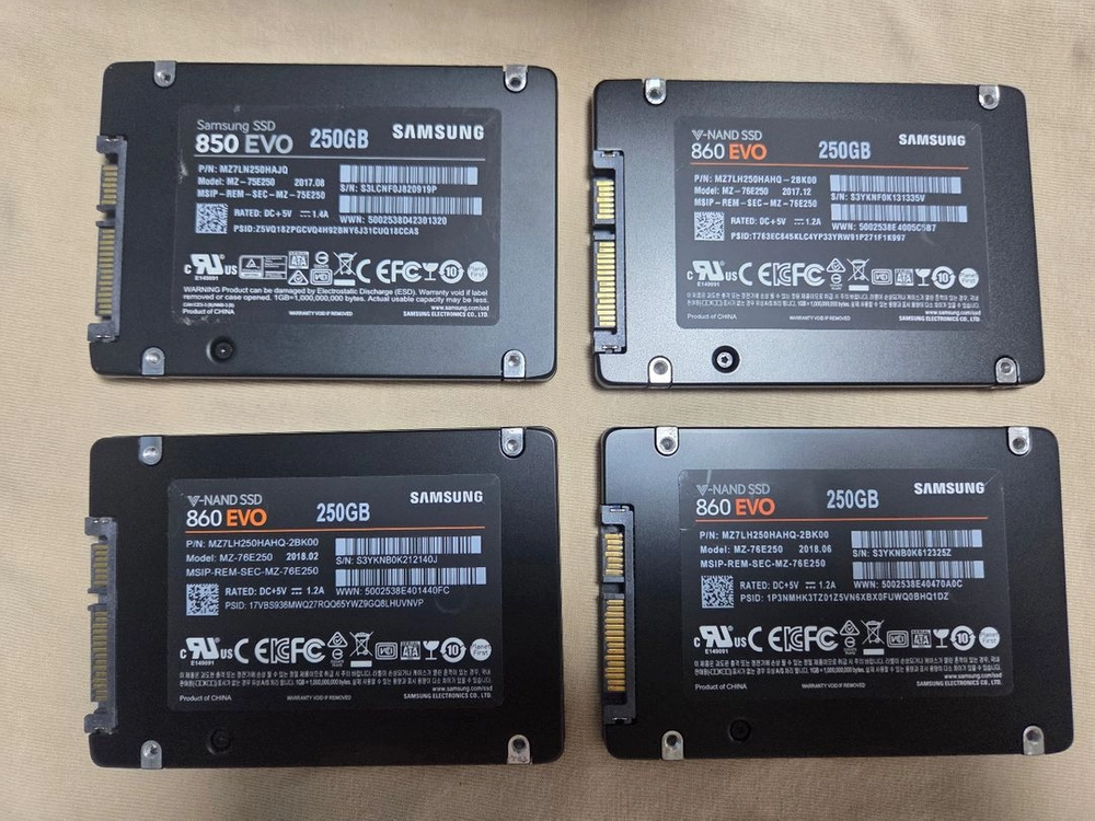 삼성 SSD 860 EVO 250GB 3개 + 850 EVO 250GB + 128GB 이미지
