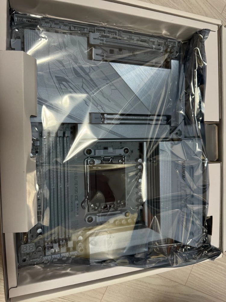 gigavyte x870e aorus elite x3d ice 이미지