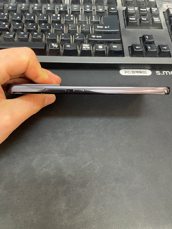 갤럭시S22플러스 블랙 256GB 무잔상 상태좋은 중고27만9천팝니다 이미지