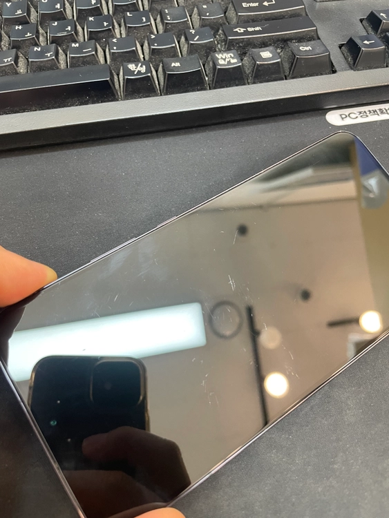 갤럭시S22플러스 블랙 256GB 무잔상 상태좋은 중고27만9천팝니다 이미지