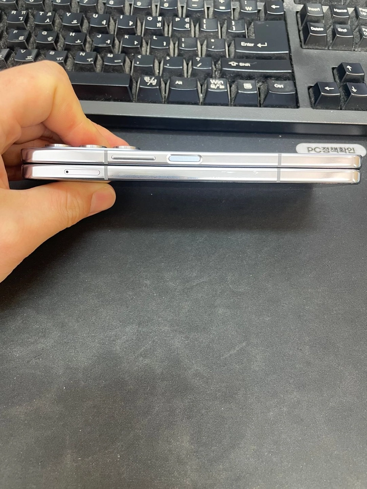 갤럭시Z폴드5 블루 512GB 무잔상 상태좋은 중고61만5천팝니다 이미지