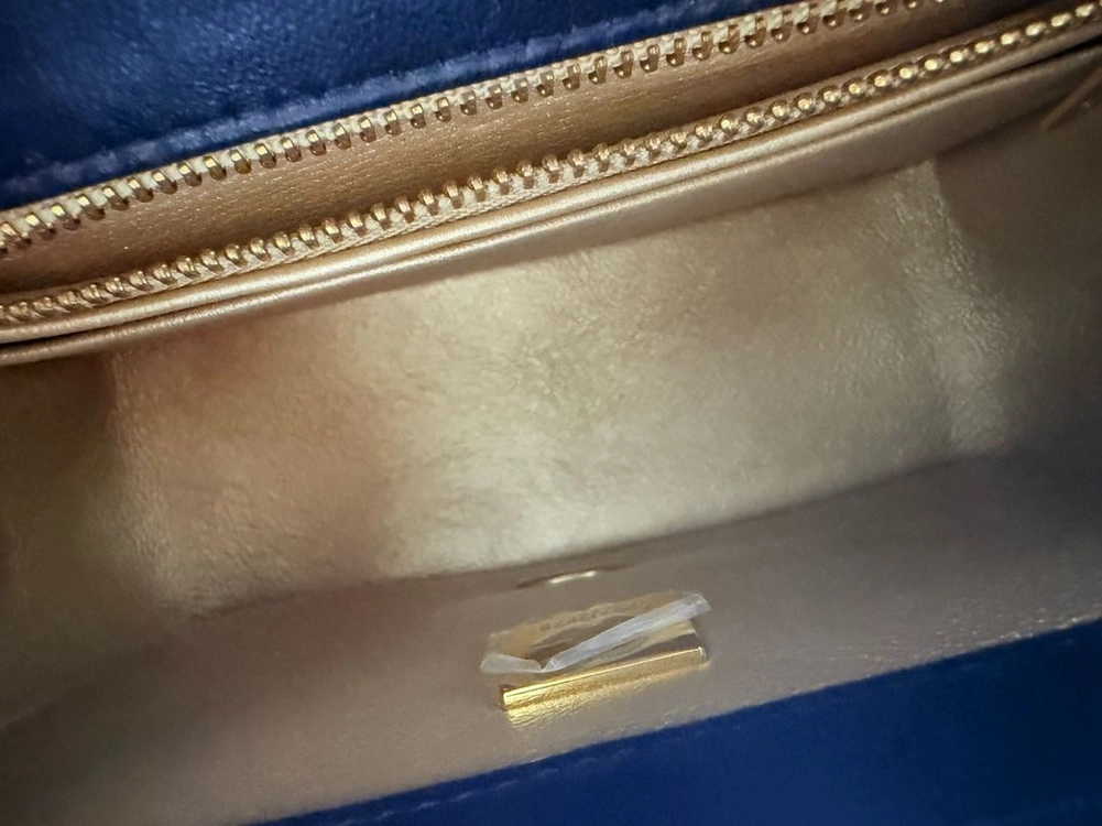 샤넬 쁘띠삭 골드볼 금장 이미지