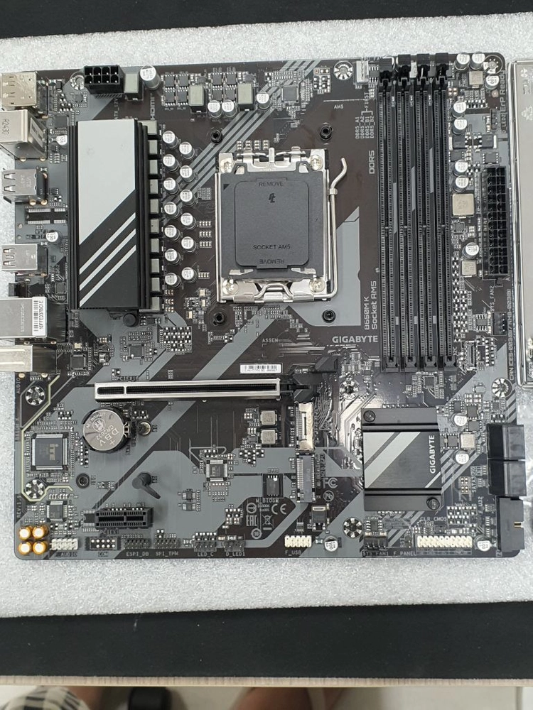 컴퓨터 메인보드 GIGABYTE B650M K (라이젠 AM5 소켓 DDR5) 이미지
