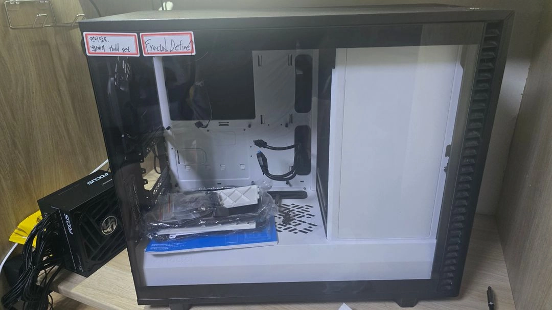 직거래)프렉탈디자인 Define 7 (Fractal Design Define 7) 미들타워 케이스 블랙 이미지