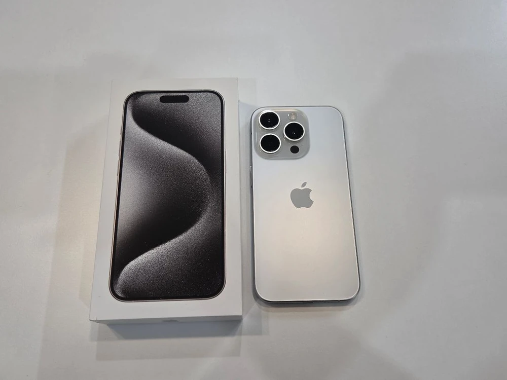 아이폰 15프로 128GB 화이트 - 안심되는 중고거래