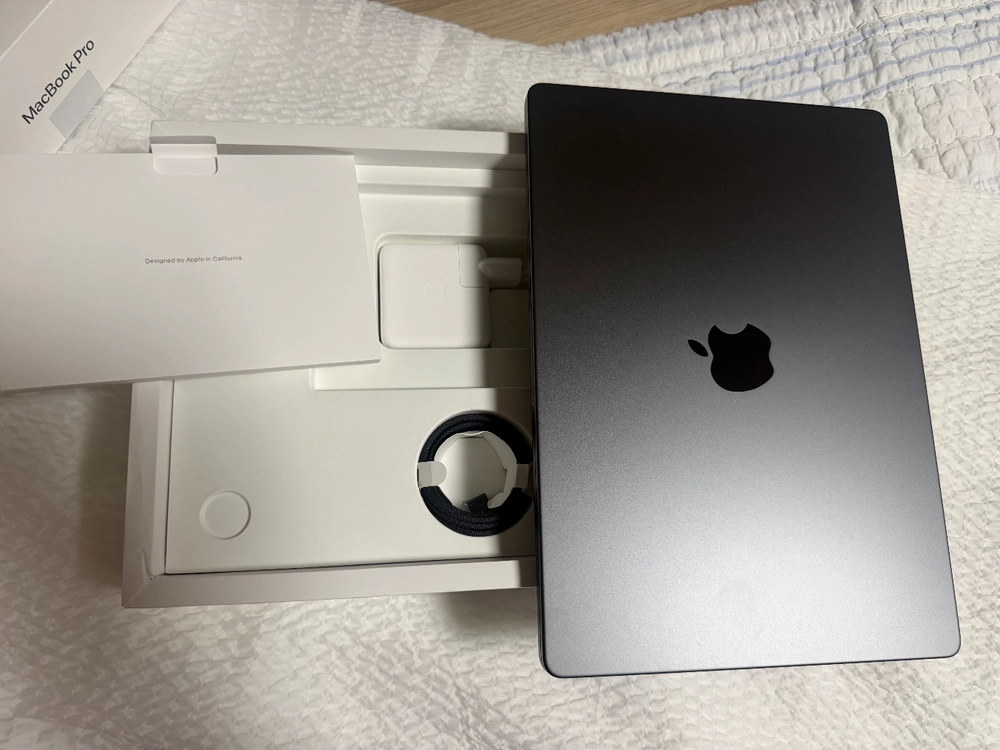 맥북프로 M5 Pro 14인치 15/16코어 24GB 2TB 신품급 사이클2 이미지