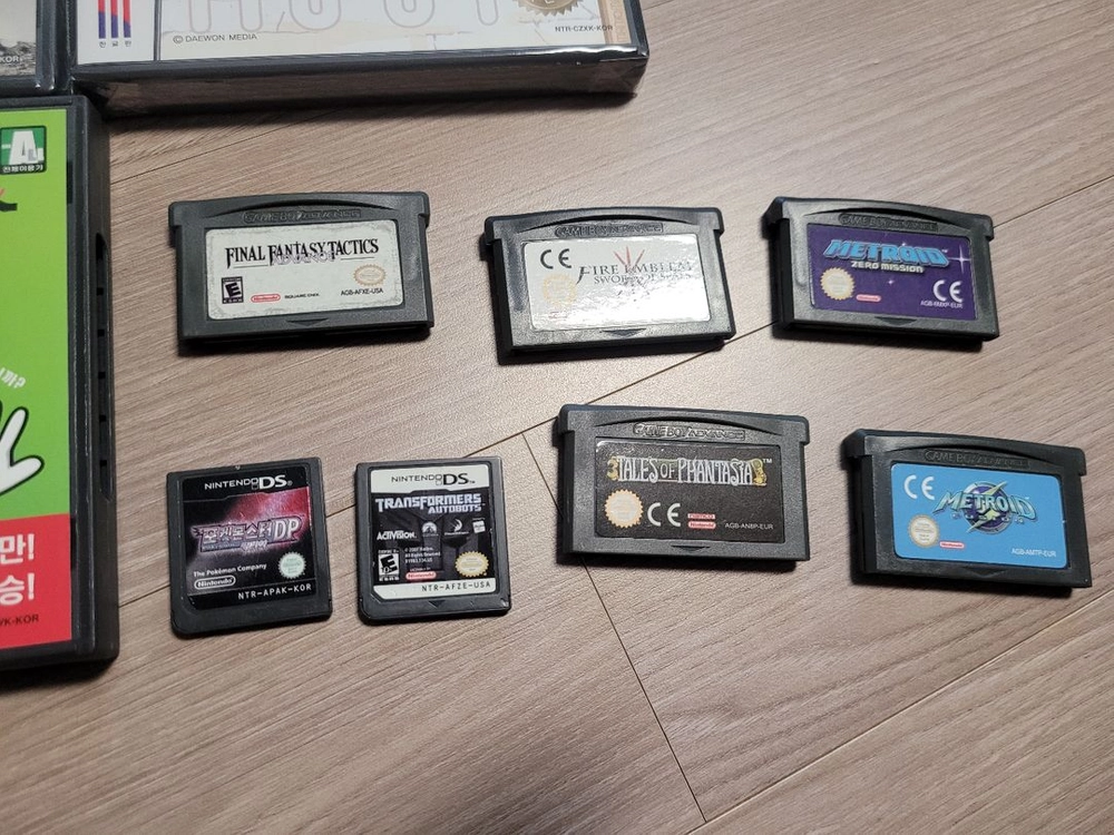 닌텐도 ds gba 게임보이어드밴스 팩들 각각 팔아요. 이미지