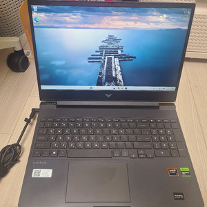급쳐 15인치 RTX4060 초고사양 게이밍노트북팝니다 이미지