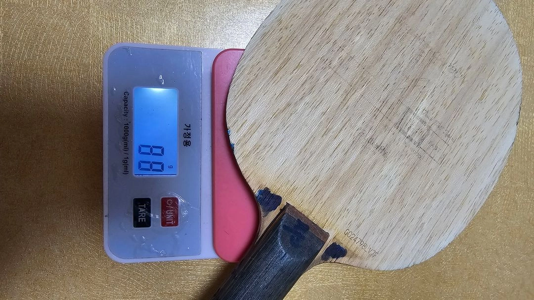 철재나비 붙은 구형 티모볼 스피릿 이미지