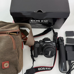 캐논 EOS R10 18-45mm 렌즈 키트 S급 팝니다 이미지