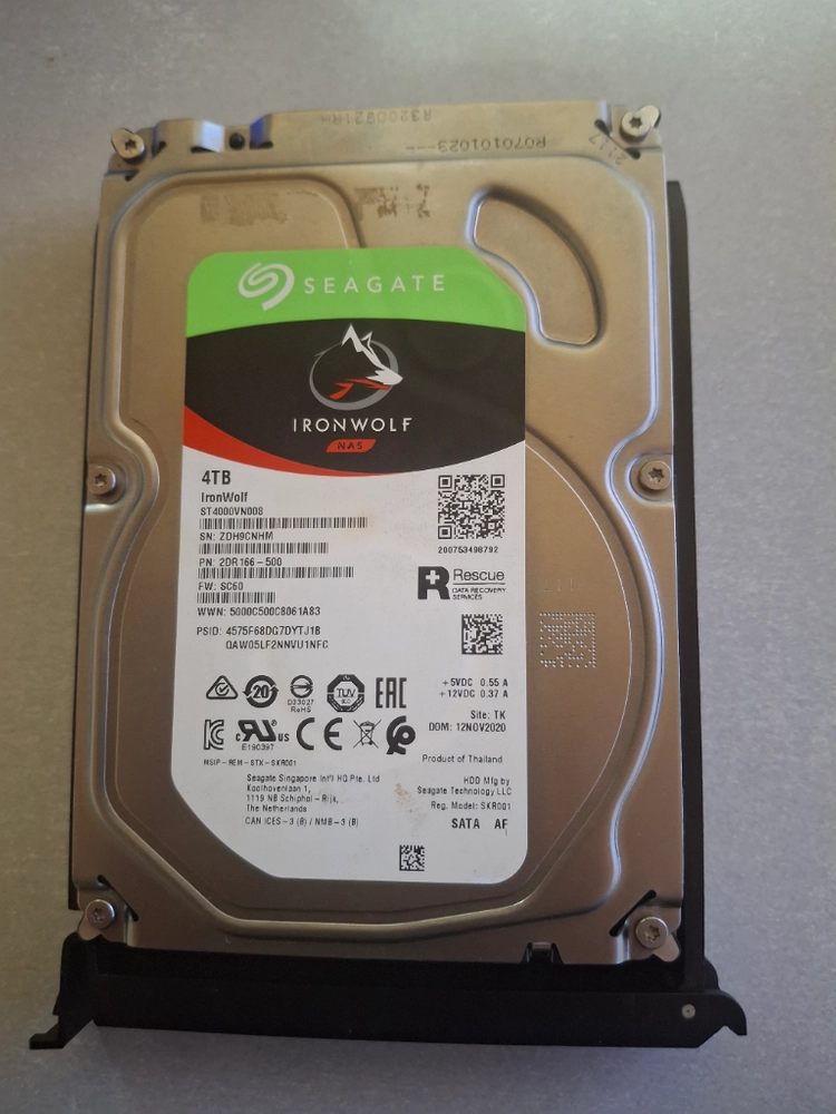 씨게이트 IronWolf 4TB HDD 아이언울프 - 안심되는 중고거래