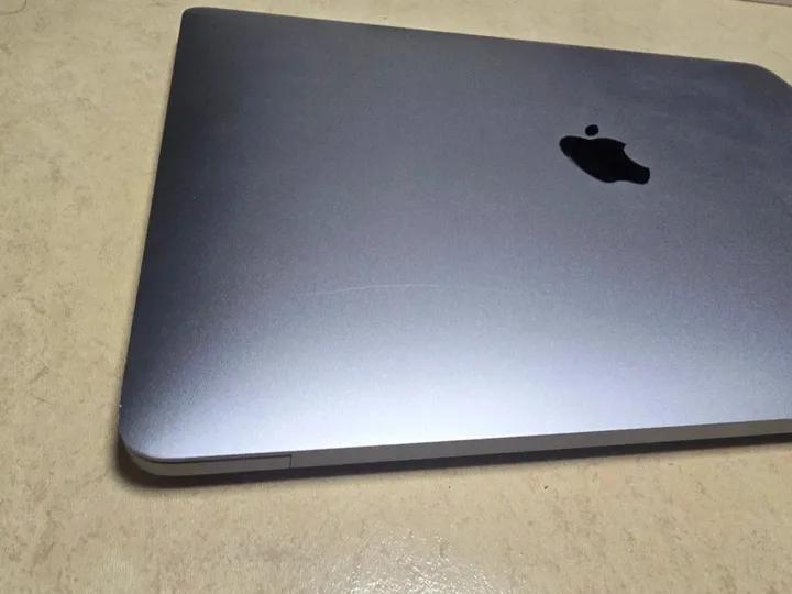 맥북 프로 13 m2 8gb 512gb 터치바 - 안심되는 중고거래