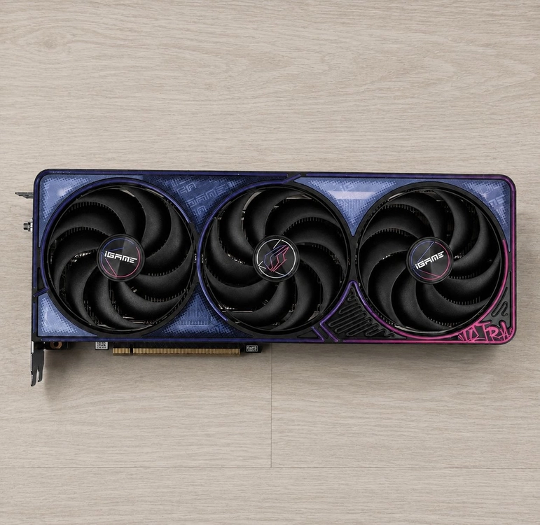 COLORFUL iGame 지포스 RTX 5070 ULTRA OC D7 12GB 그래픽카드 - 안심되는 중고거래