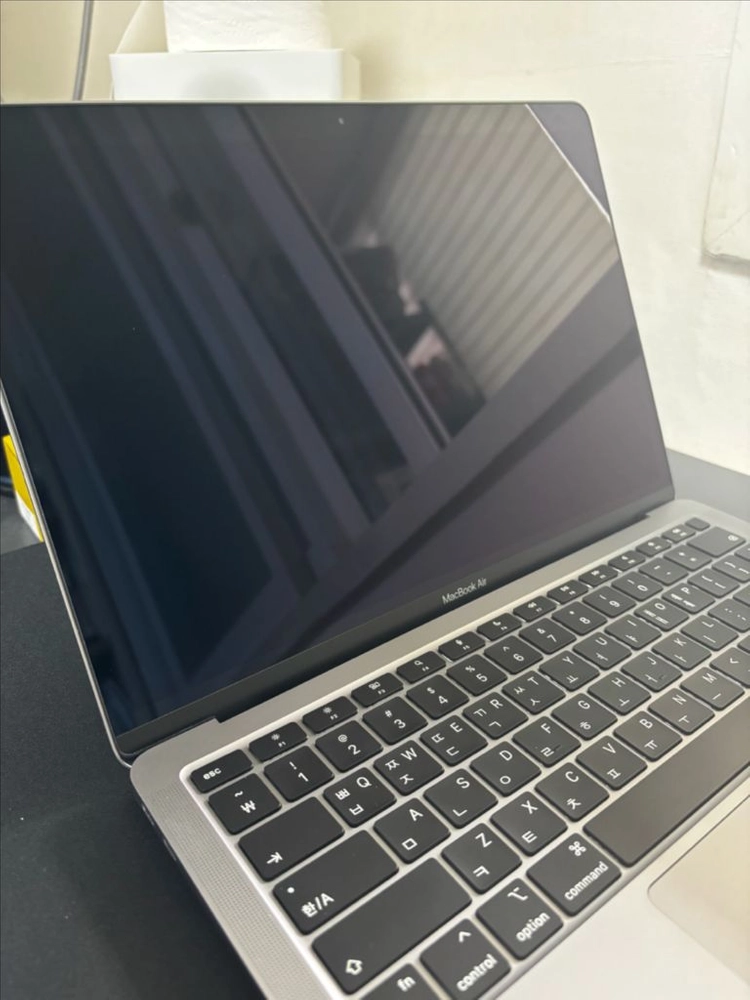 맥북 에어 m1 8GB/256GB 이미지