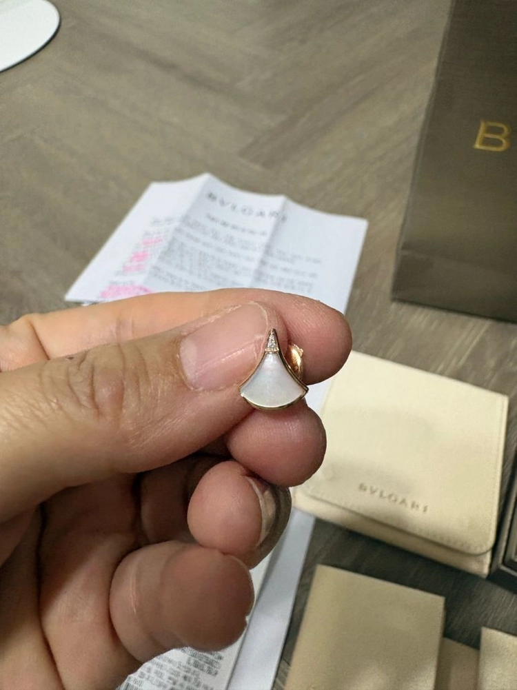 불가리 디바스드림 싱글 이어링 한쌍 이미지