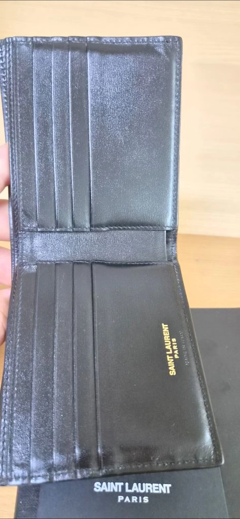 입생로랑 생로랑 반지갑/지갑 정품S급(감정O)구찌프라다루이비통디올고야드샤넬셀린느보테가생로랑발렌시아가버버리가방 이미지
