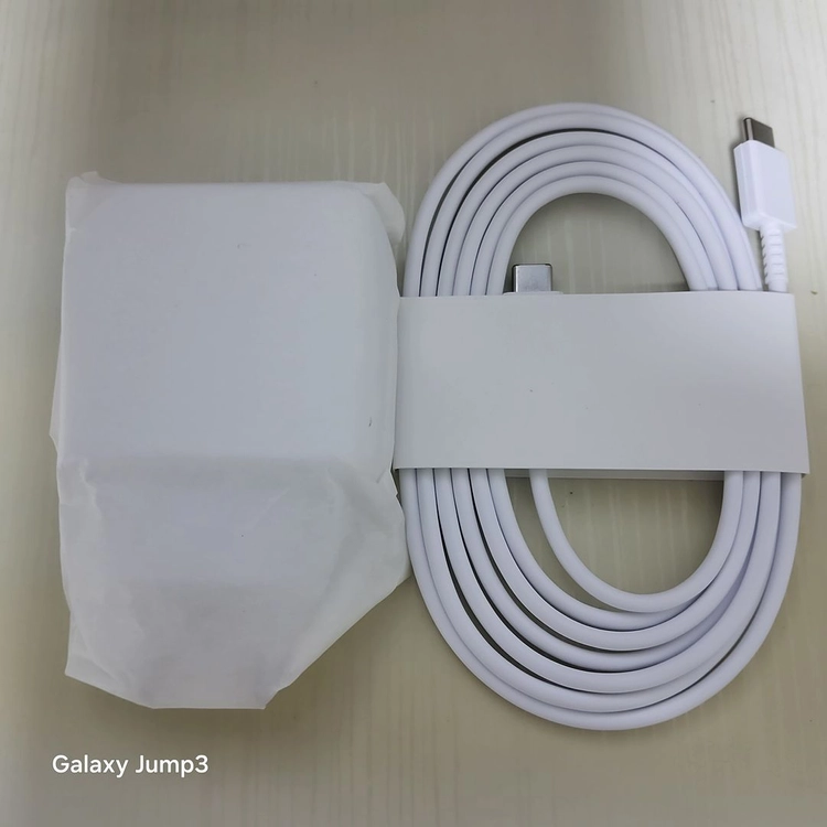 삼성 45W 고속 여행용 충전기(EP-TA845 001) + C to C 케이블 (EP-DW767) - 18개 - 안심되는 중고거래