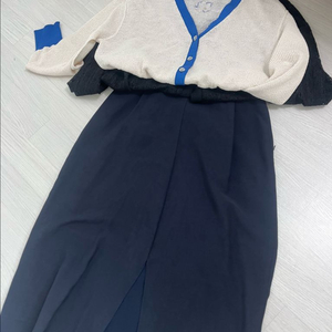 더캐시미어스커트 이미지