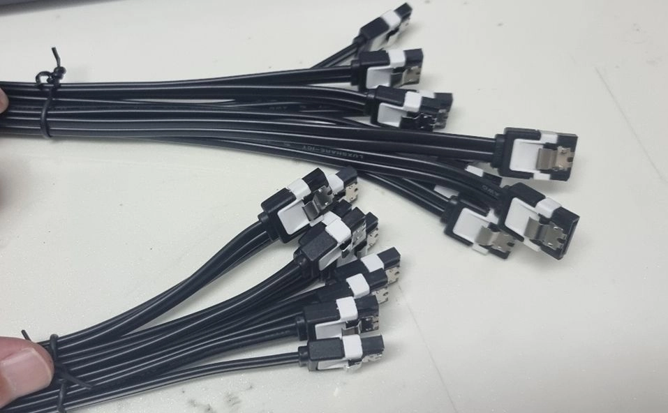 SATA3 데이터 케이블 9개 일괄 판매(미사용) 이미지