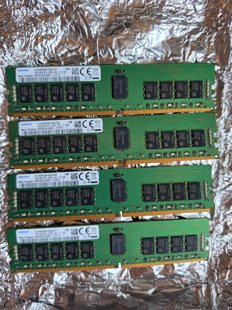 삼성 서버용 ECC DDR4 16GB 메모리 4개 - 안심되는 중고거래