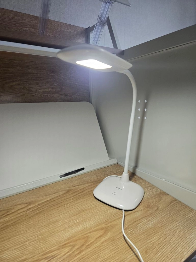 LED 스탠드 조명 이미지