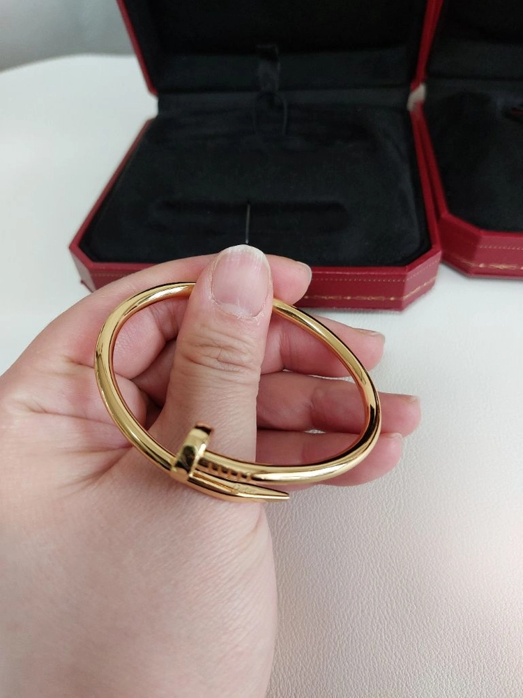 까르띠에 못 팔찌 이미지