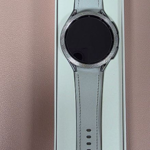 갤럭시 워치6 클래식 47mm Wifi 실버 블루투스 판매합니다. 이미지