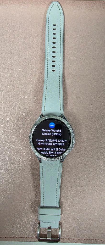 갤럭시 워치6 클래식 47mm Wifi 실버 블루투스 판매합니다. 이미지