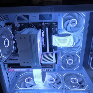 라이젠7 7800X3D RTX5060TI 신품본체 팝니다 이미지