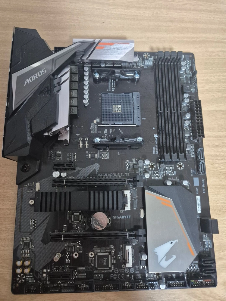 기가바이트 B450 AORUS ELITE AM4 ATX 메인보드 판매합니다 이미지
