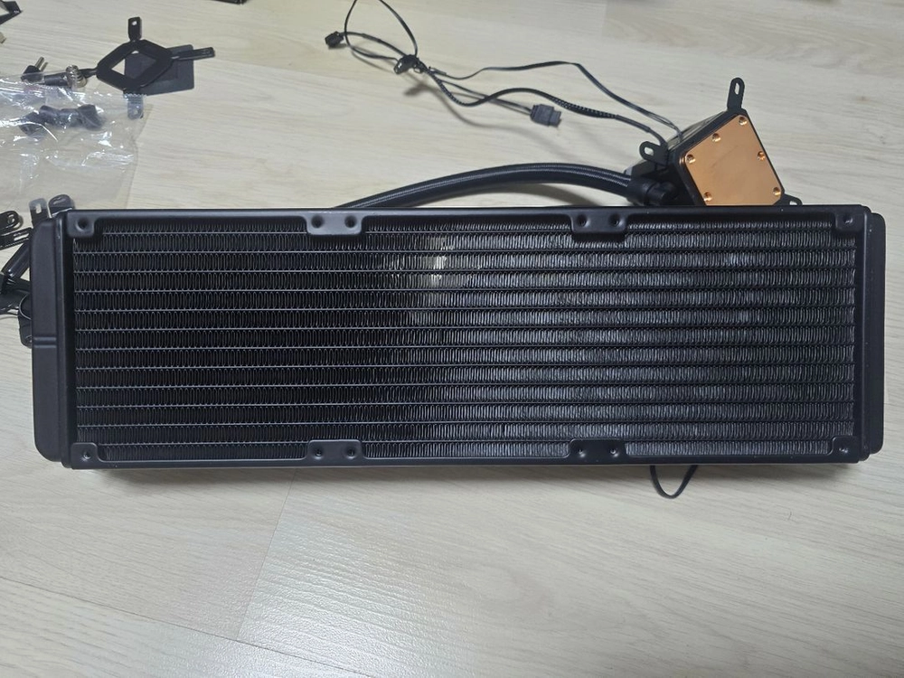 4790k 마이크로닉스 아스트로 650w 골드 에너맥스 3열수냉 팜 이미지