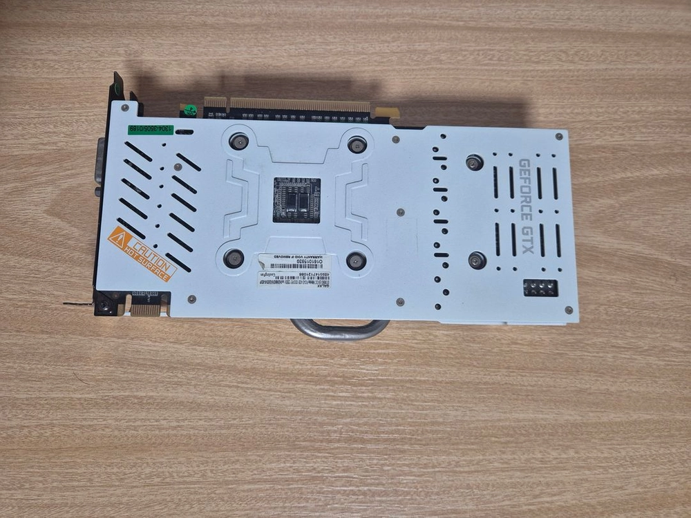 GeForce GTX 960 화이트 그래픽카드 이미지