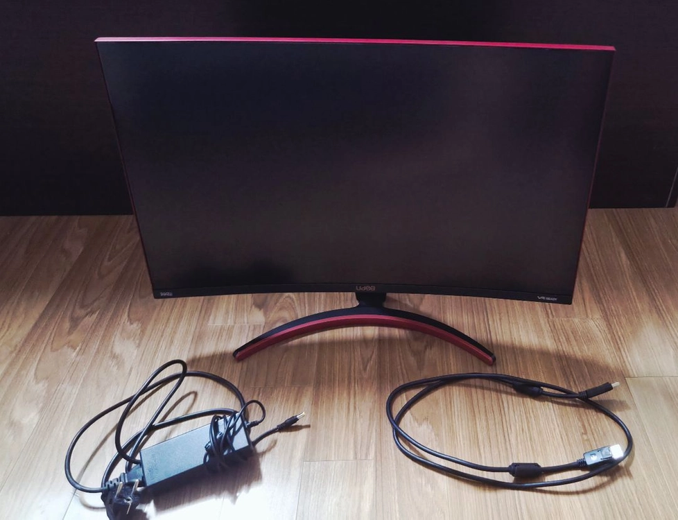 27인치 144hz 커브드 게이밍 모니터 이미지