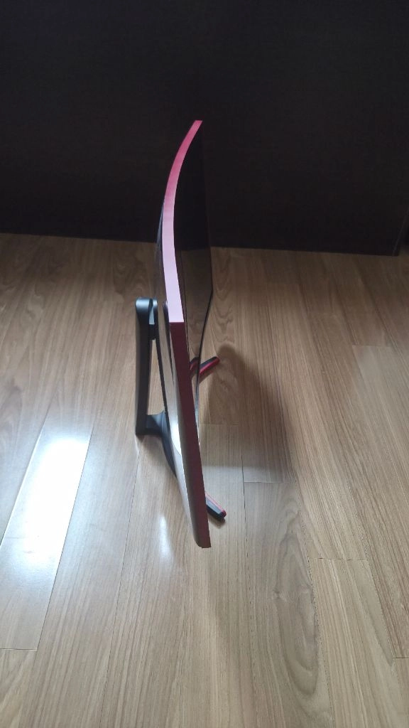 27인치 144hz 커브드 게이밍 모니터 이미지