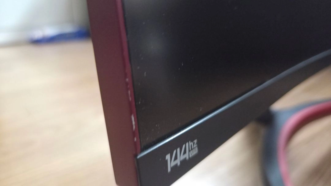 27인치 144hz 커브드 게이밍 모니터 이미지